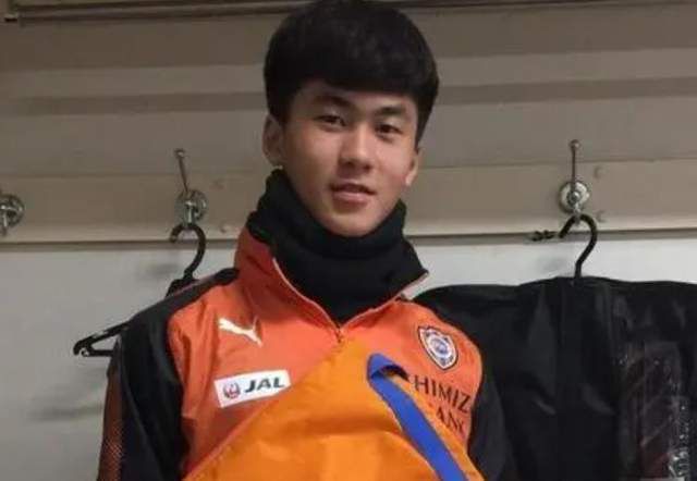 亚洲三区视频